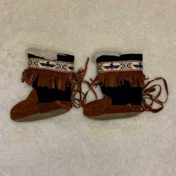 Mukluks Childs Size Leather & Wool Hand Made Foot Pad is 6.5 inches Has Insoles - Picture 1 of 8